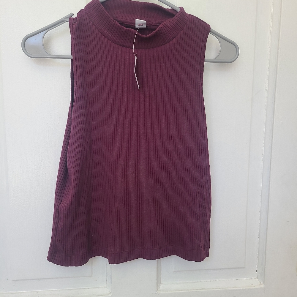 Old Navy Women's Burgundy Sleeveless Top